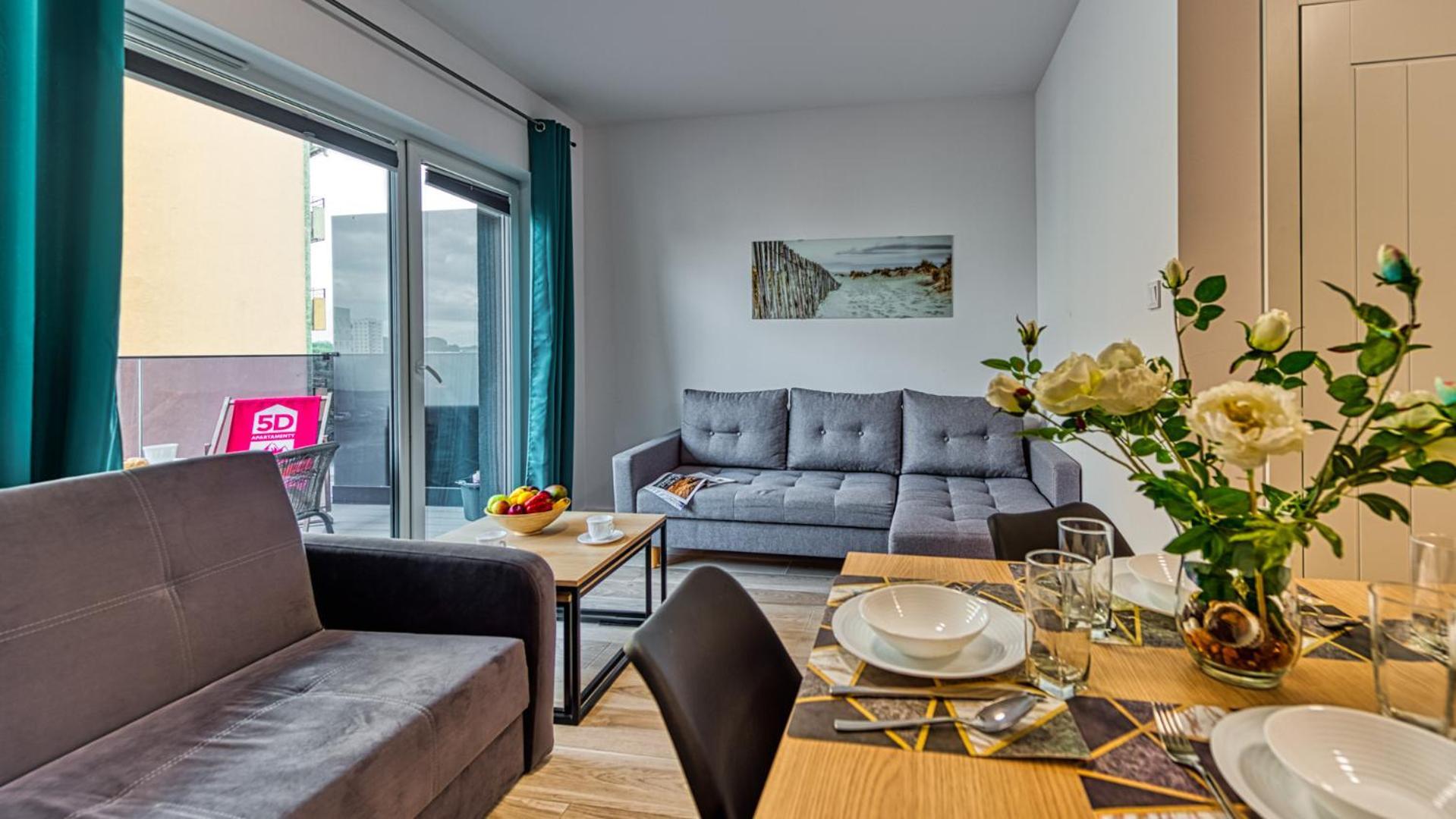 5d Fredry 2/47 Apartment *