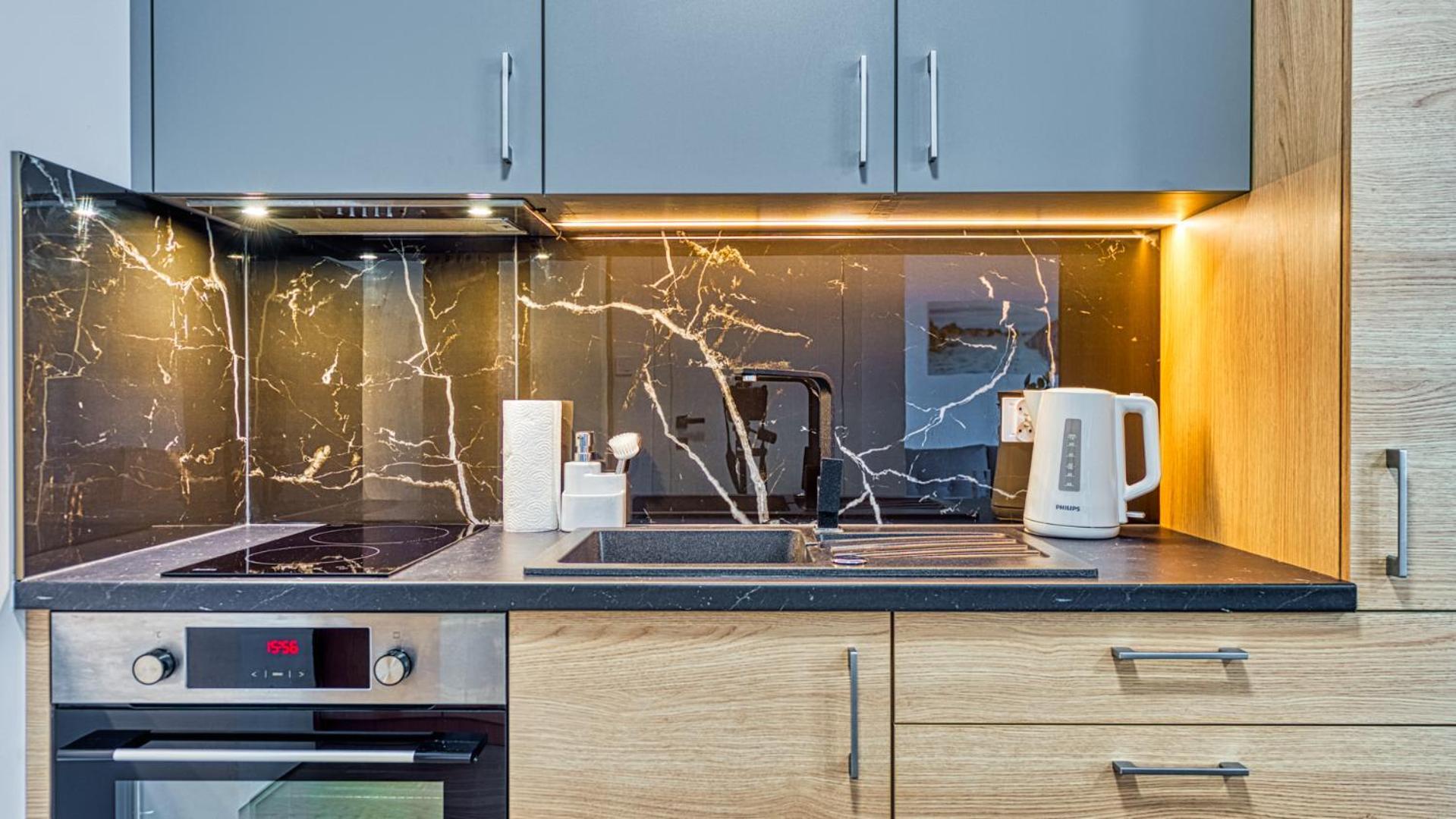 5d Fredry 2/47 Apartment *