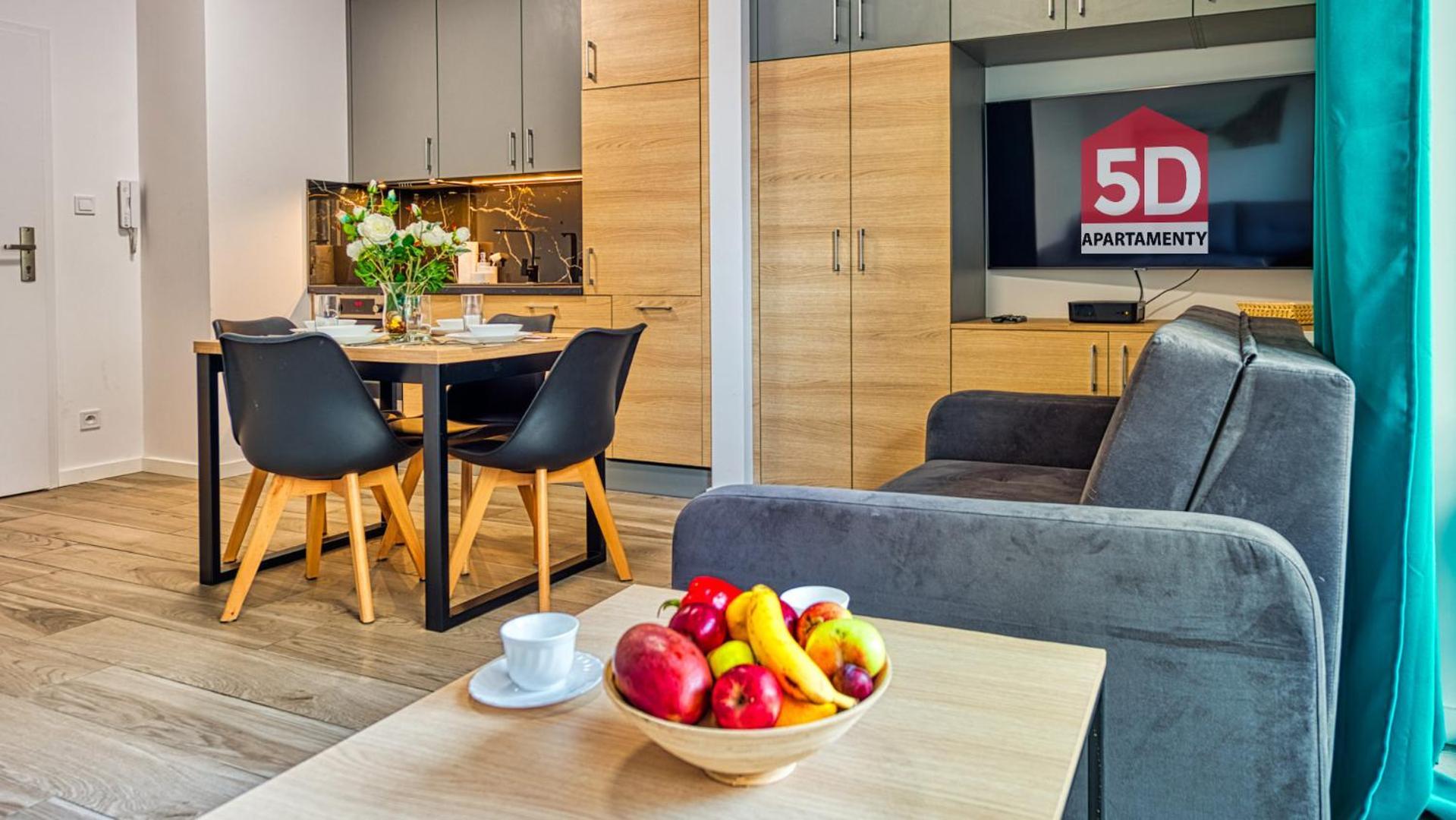 Apartment 5d Fredry 2/47